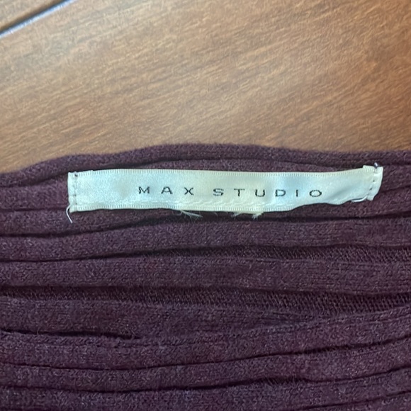 Max Studio Asymmetrical Sweater Size Small - Picture 2 of 4
